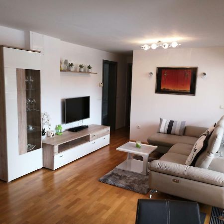 מויסטראנה Apartma Lucijana מראה חיצוני תמונה