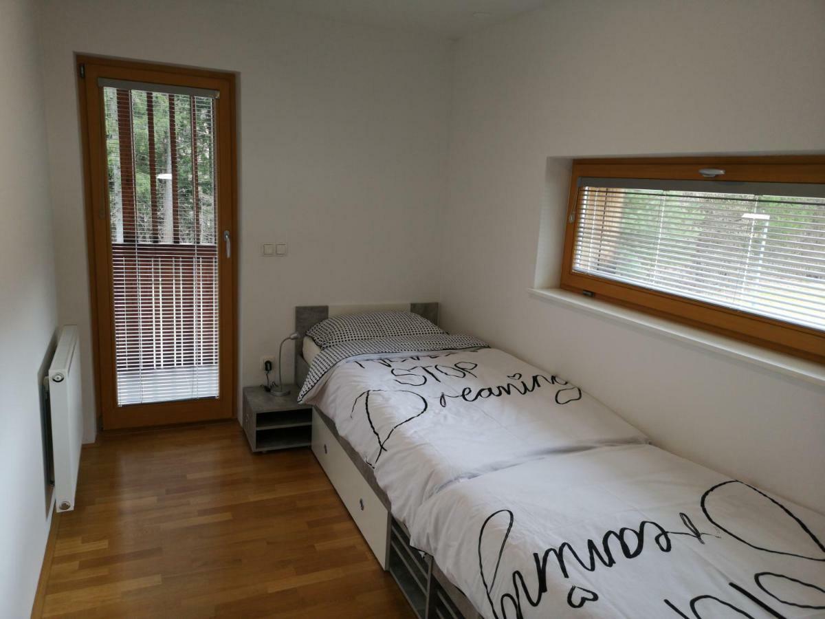 מויסטראנה Apartma Lucijana מראה חיצוני תמונה