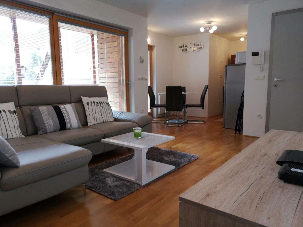 מויסטראנה Apartma Lucijana מראה חיצוני תמונה