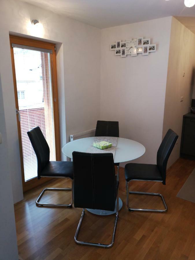 מויסטראנה Apartma Lucijana מראה חיצוני תמונה